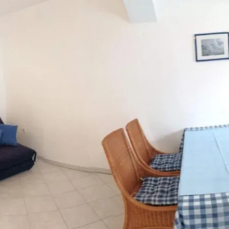 In With Air Conditioning, Wifi, Washing Machine 4982-7 Appartement Funtana
