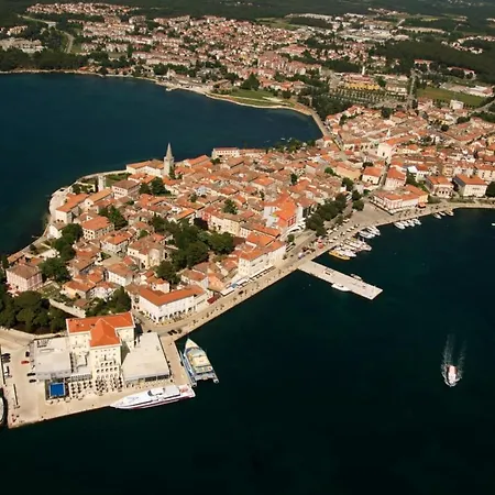 Appartement In With Air Conditioning, Wifi, Washing Machine 4982-7 Funtana