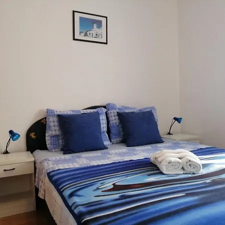 In With Air Conditioning, Wifi, Washing Machine 4982-7 Funtana