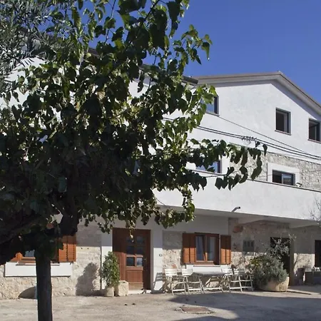 In With Air Conditioning, Wifi, Washing Machine 4982-7