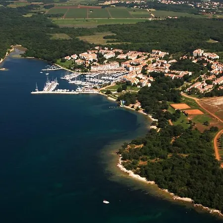 In With Air Conditioning, Wifi, Washing Machine 4982-7 * Funtana